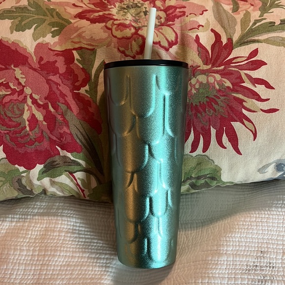 STARBUCKS sz Venti 24 oz Large Metal
Dual-Wall Insulated Green Scale Mermaid NEW - Picture 4 of 13